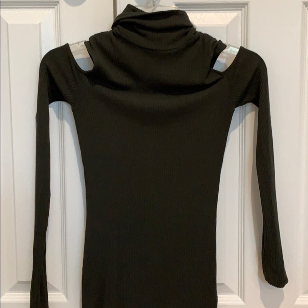 olive green cold shoulder long sleeve